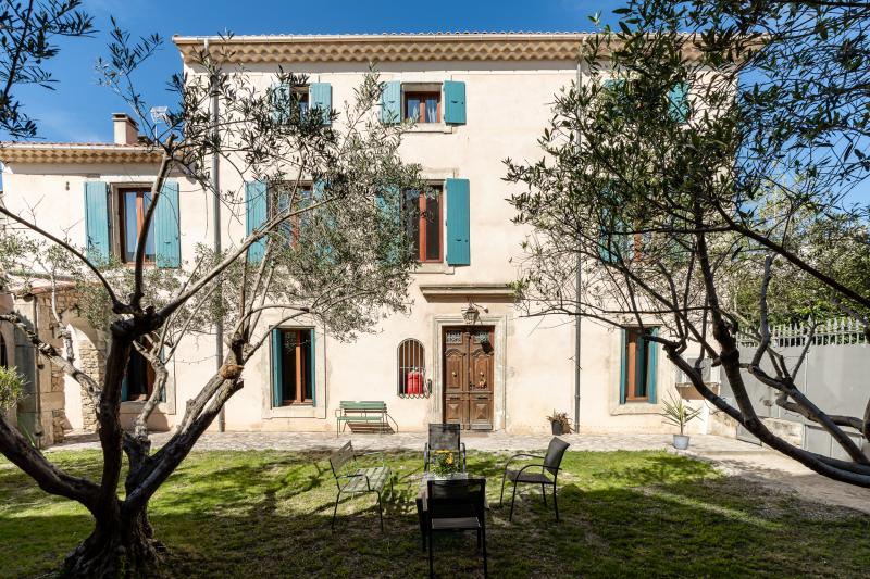 Maison Alzheimer CetteFamille de Cazouls-lès-Béziers : Maison partagée pour seniors de Cazouls-les-Béziers_ façade