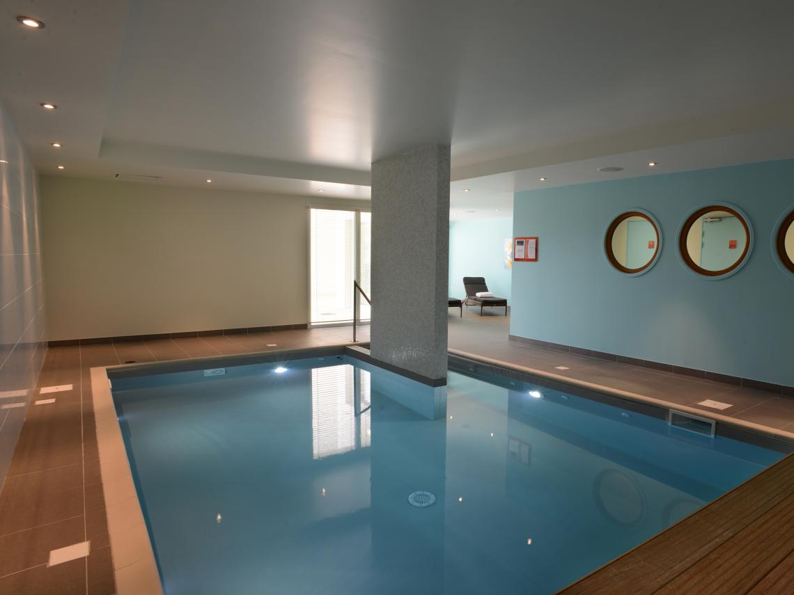 Résidence DOMITYS La Plage de Nacre : Résidence Services Seniors DOMITYS de Courseulles sur Mer - Piscine