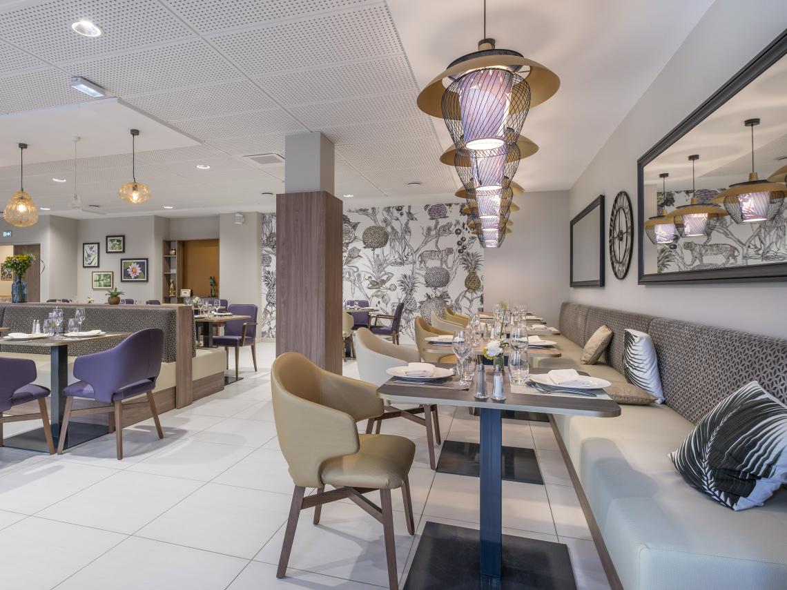 Résidence Seniors Les Girandières de Niort : Restaurant avec chef dédié