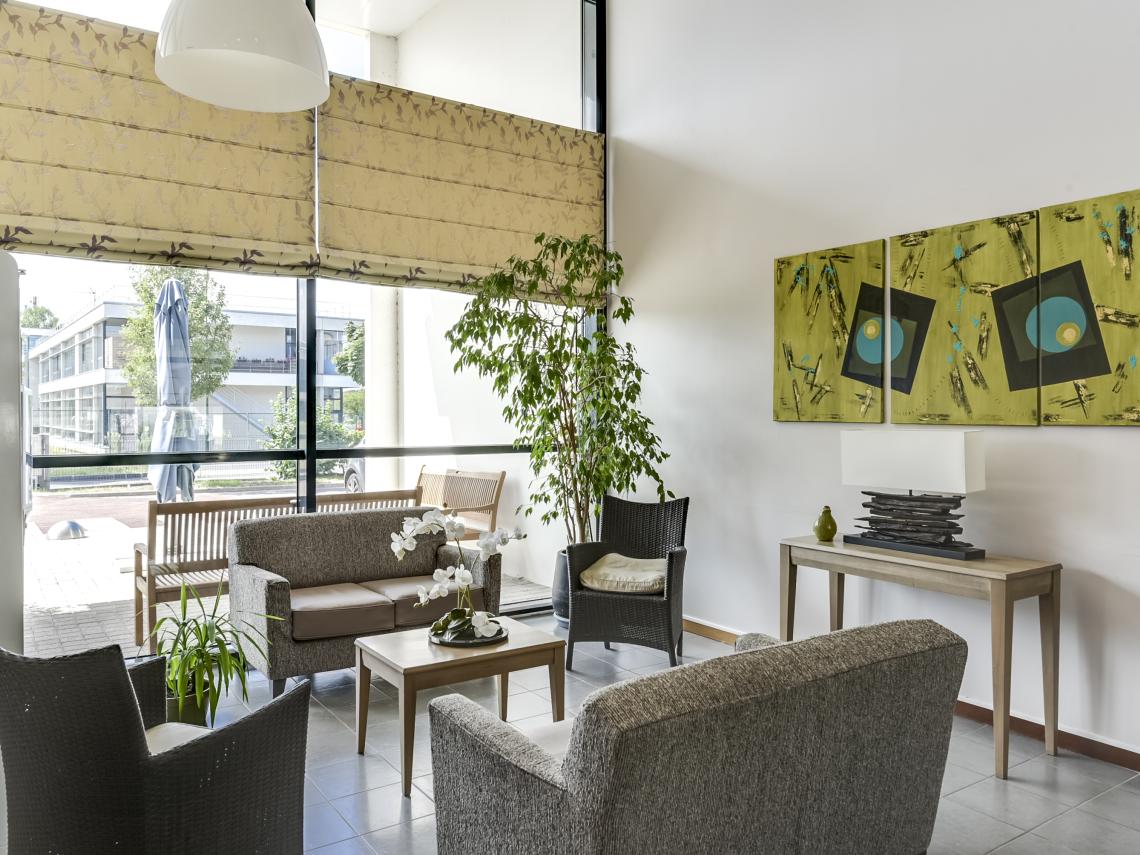 Résidence Seniors Les Girandières d'Osny : Hall de la résidence