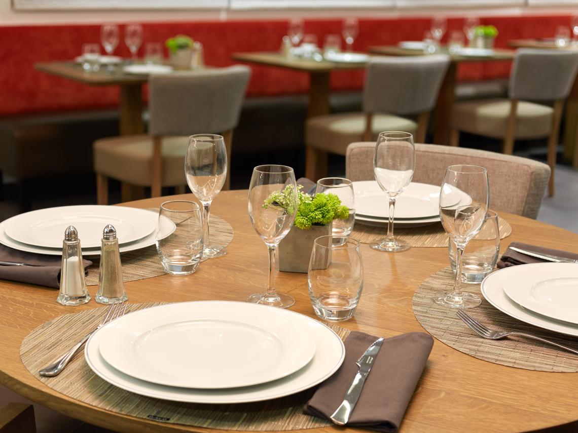 Résidence Seniors Les Girandières de L'Isle d'Abeau : Restaurant