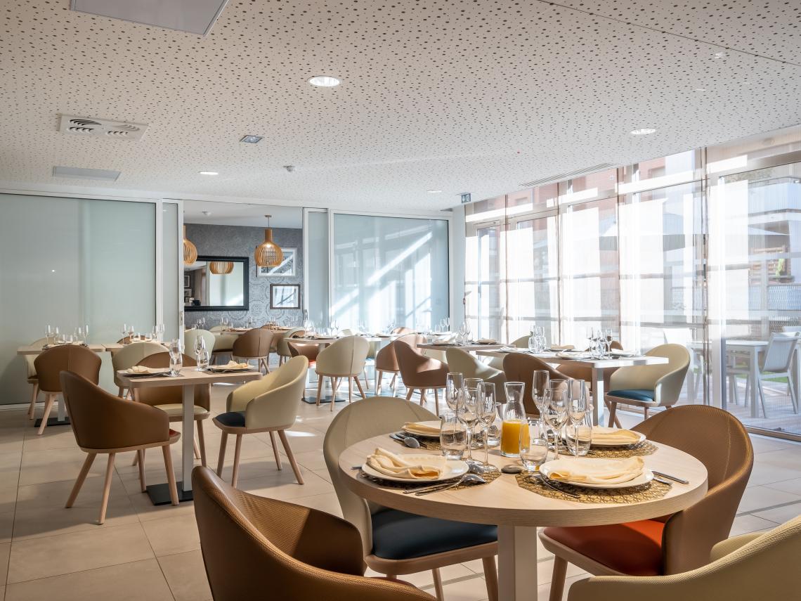 Résidence Seniors Les Girandières de Toulouse : Restaurant piloté par un chef cuisinier