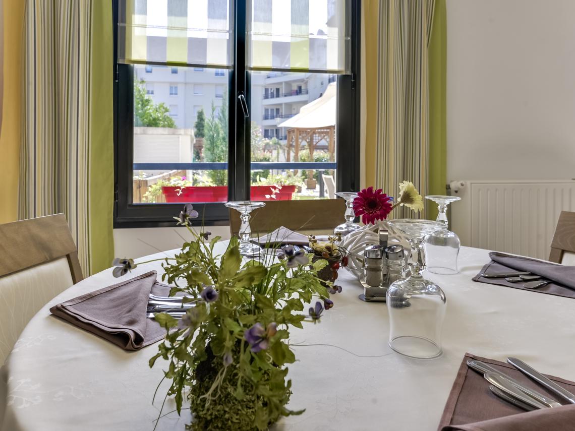 Résidence Seniors Les Girandières de Meaux : Restaurant