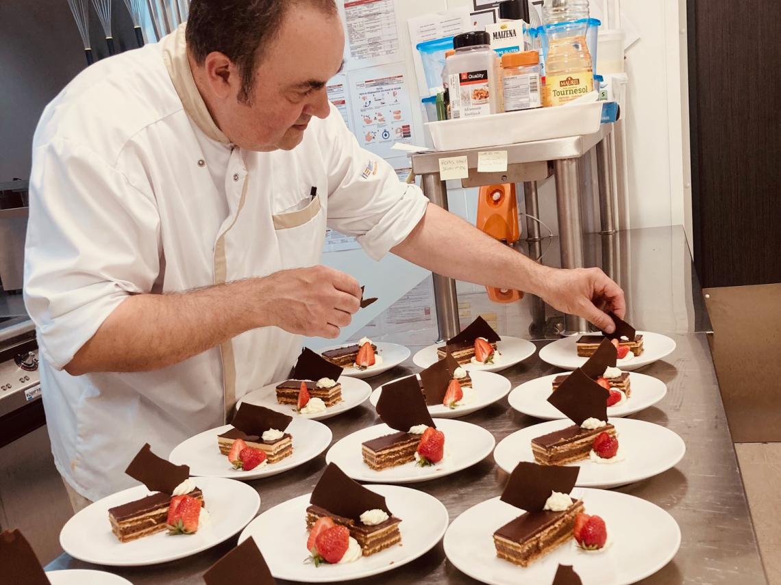 Résidence Services Séniors de Montignac-Lascaux : Gâteau d'anniversaire du mois de mai