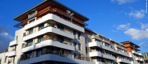  alt="Foyer-logement et résidence senior : ce qui a changé et comment choisir"