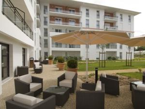  alt="Les seniors retournent à l'école ! Les résidences DOMITYS remettent le certificat d'études au gout du jour"