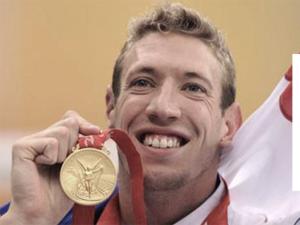  alt="Résidences services seniors Domitys : une projet d'aquabike aux cotés du champion olympique Alain BERNARD"