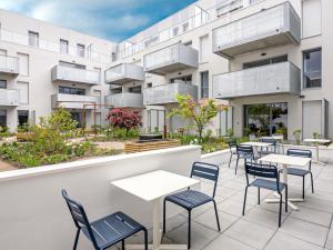  alt="SENIORIALES inaugure sa résidence services seniors de SAINT-AVÉ près du golfe du Morbihan"