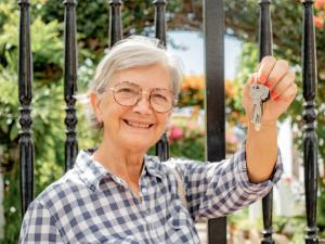  alt="Louer un appartement en résidence senior : contrat, préavis et démarches"