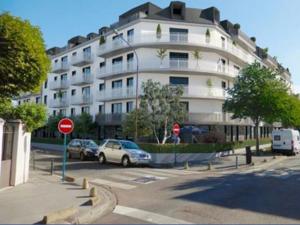  alt="Nouvelle acquisition en bloc d'une résidence services senior par La Française à ALFORTVILLE"