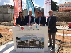  alt="Pose de la première pierre de la future résidence services seniors Domitys « Le Damier » à Villeneuve-sur-Lot"