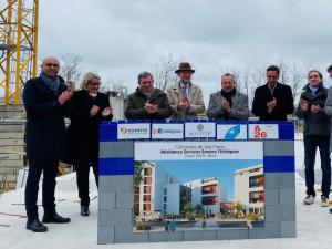  alt="BLOIS : pose de la première pierre de la future résidence service seniors L'ECHIQUIER de Domitys"