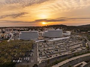  alt="AGDE : Inauguration de la première tranche du projet ICONIC au Cap d'Agde, projet qui intégrera une résidence senior"