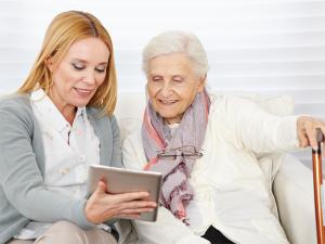  alt="Que se passe-t-il en cas de perte d'autonomie en résidence seniors ?"