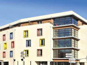 alt="La première résidence services Senior d'OVELIA (groupe VINCI) LES BALCONS DES MINIMES fête ses 5 ans"