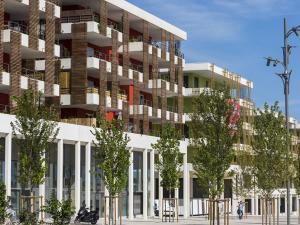  alt="Immobilier résidentiel en 2025 : poursuite de la baisse des ventes en bloc en Résidence Seniors, accélération sur le front des résidences étudiantes"