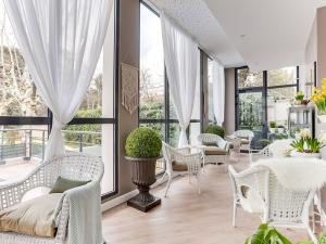  alt="Résidences seniors et déconfinement"