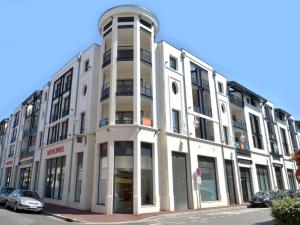  alt="Altarea entre en négociation exclusive avec Stella Management pour céder son pôle de gestion de Résidences Services Seniors"