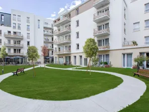  alt="Orléans : dégustation de bières irlandaises gratuite à la résidence seniors Les Bords de Loire"