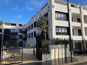  alt="Asnières-sur-Seine : Cogedim Club et Pitch Immo inaugurent la Résidence services Senior « Villa Gabrielle »"