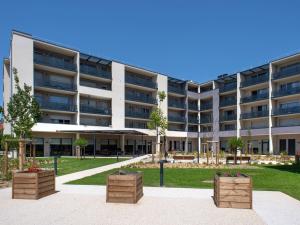  alt="Romans-sur-Isère : Inauguration de la Résidence services Seniors L'Estampe du groupe DOMITYS"