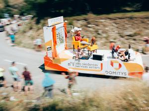  alt="Les résidences senior Domitys présentes sur les routes du Tour de France pour la 3ème année"