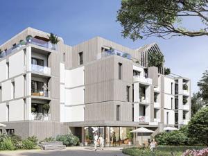  alt="Plantation du premier arbre Résidence d'habitat accompagné pour personnes âgées autonomes La Trémelière de Le Rheu"