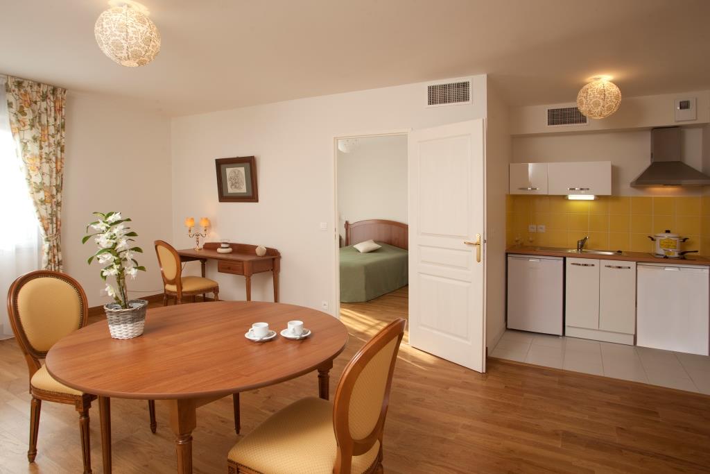 VILLA MEDICIS BEAUNE : Appartement