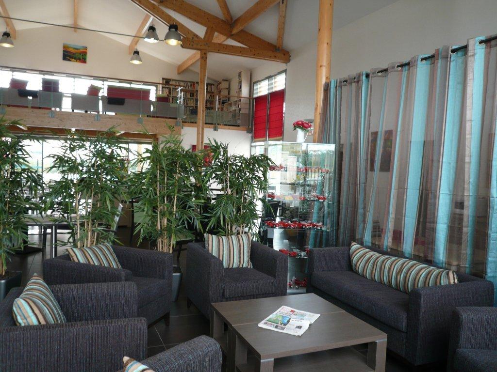 LES ESSENTIELLES - Sainte-Soulle : Un salon de la résidence